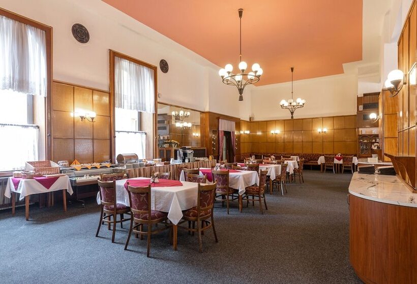 هتل Slovan Plzeň