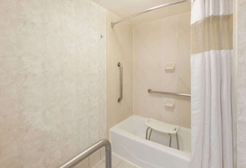 בית מלון כפרי Wyndham Garden Monterrey Norte