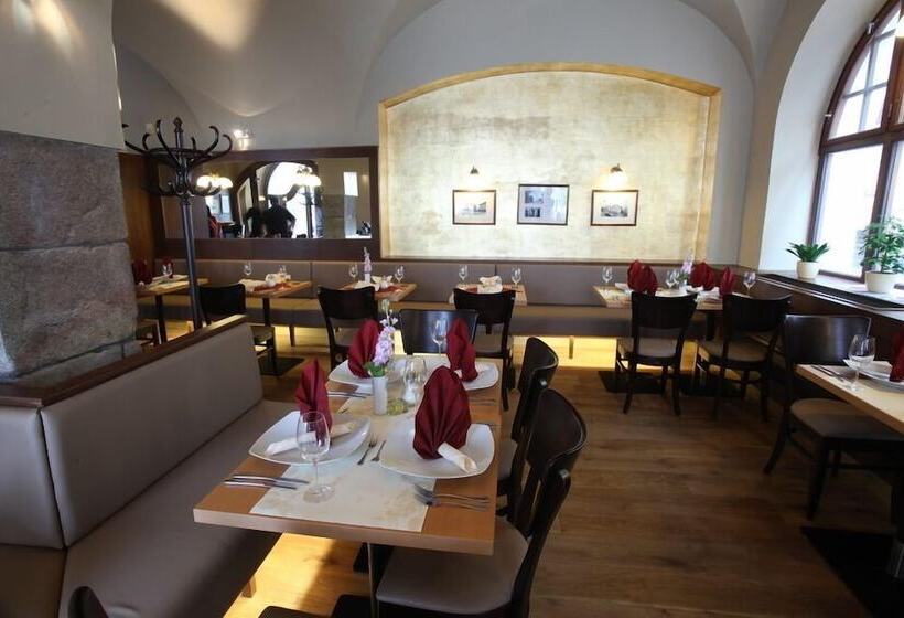 هتل Zlatá Hvězda