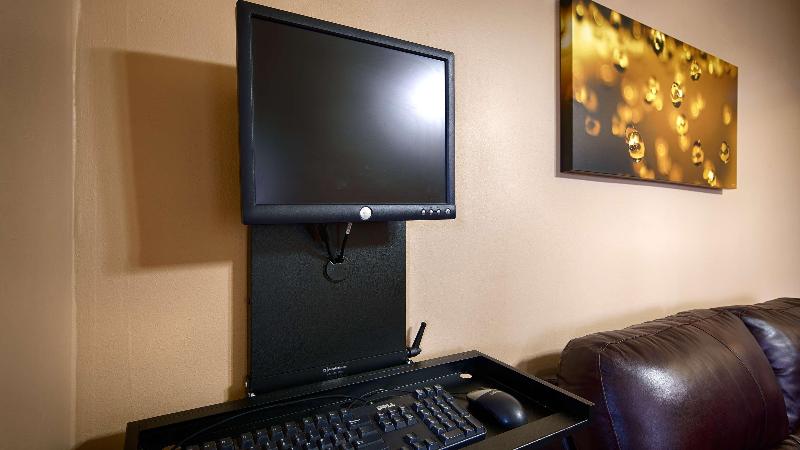 هتل Best Western Fairwinds Inn