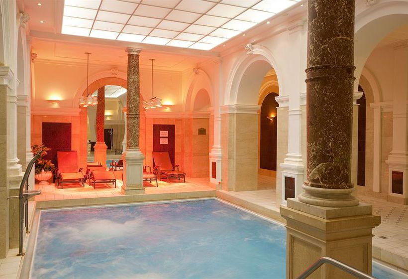 هتل Danubius Health Spa Resort Centralni Lazne