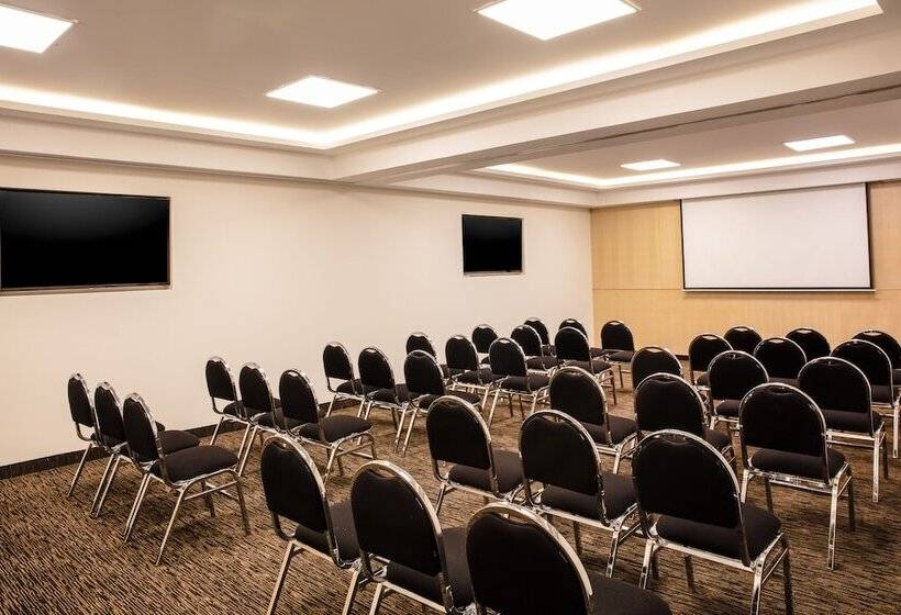هتل Fiesta Inn San Luis Potosi Glorieta Juarez