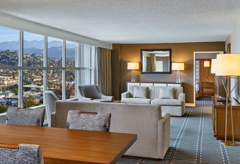 فندق Hilton Los Angeles North/glendale