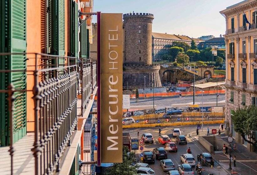 هتل Mercure Napoli Centro Angioino
