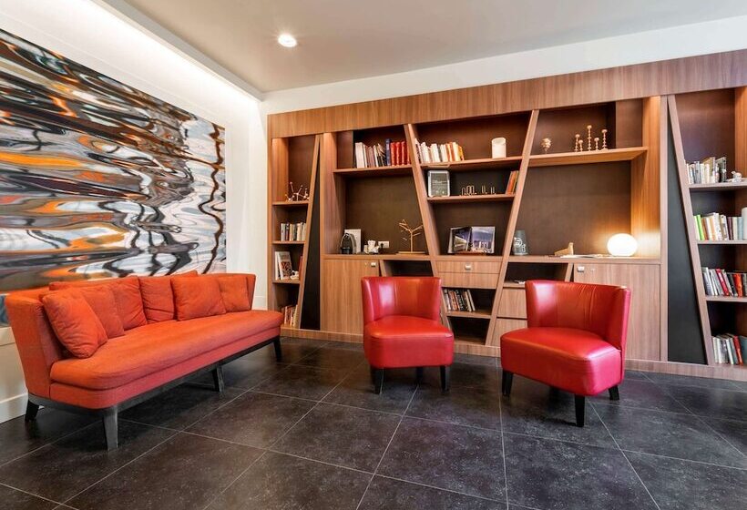 هتل Mercure Napoli Centro Angioino