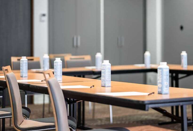 هتل Mercure Compiegne Sud