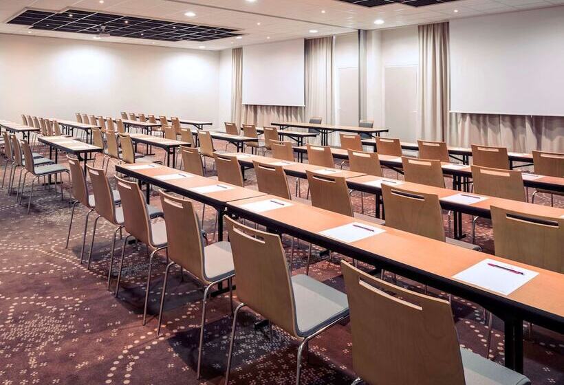 هتل Mercure Compiegne Sud