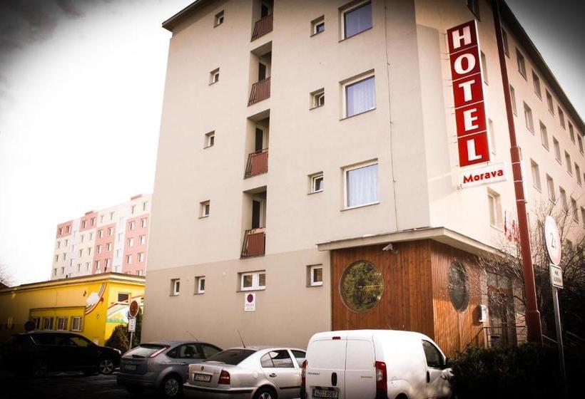 هتل Morava
