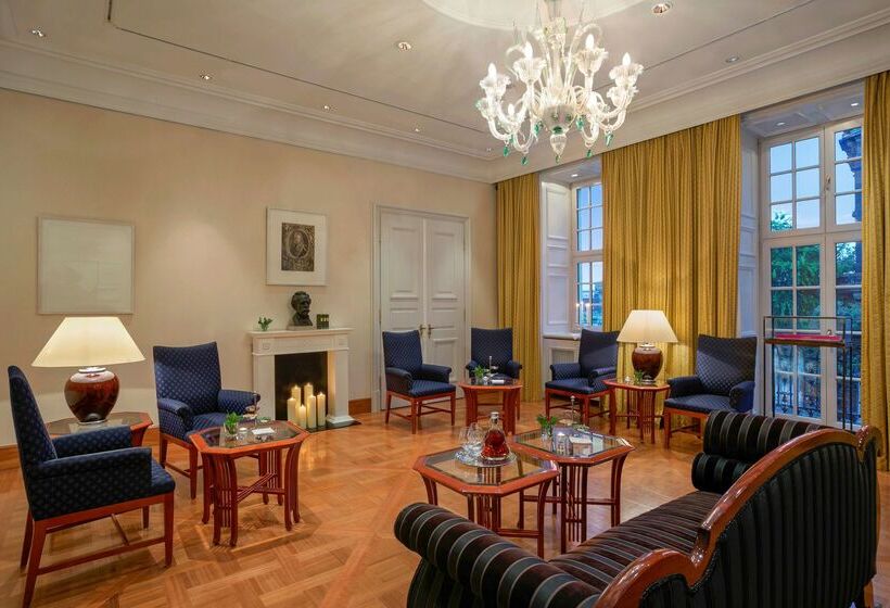 هتل Taschenbergpalais Kempinski