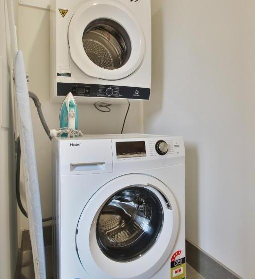 Comfort Hotel Dandenong