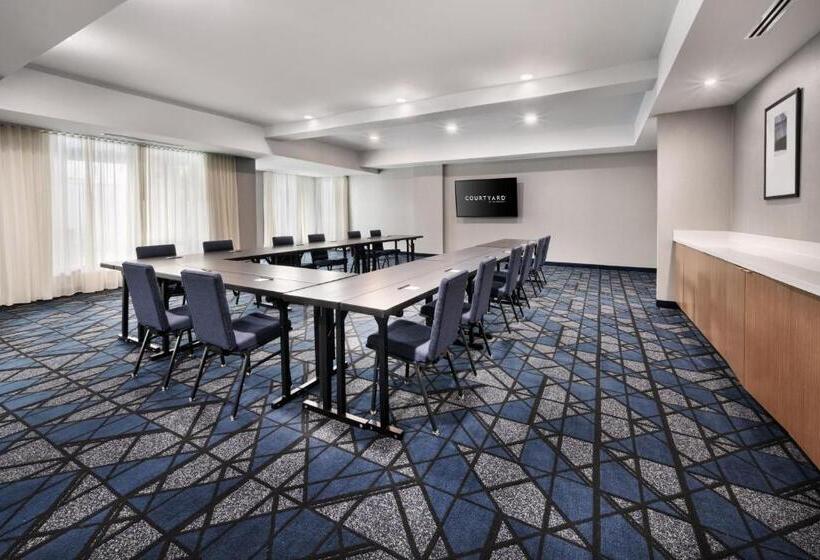 هتل Courtyard Mobile