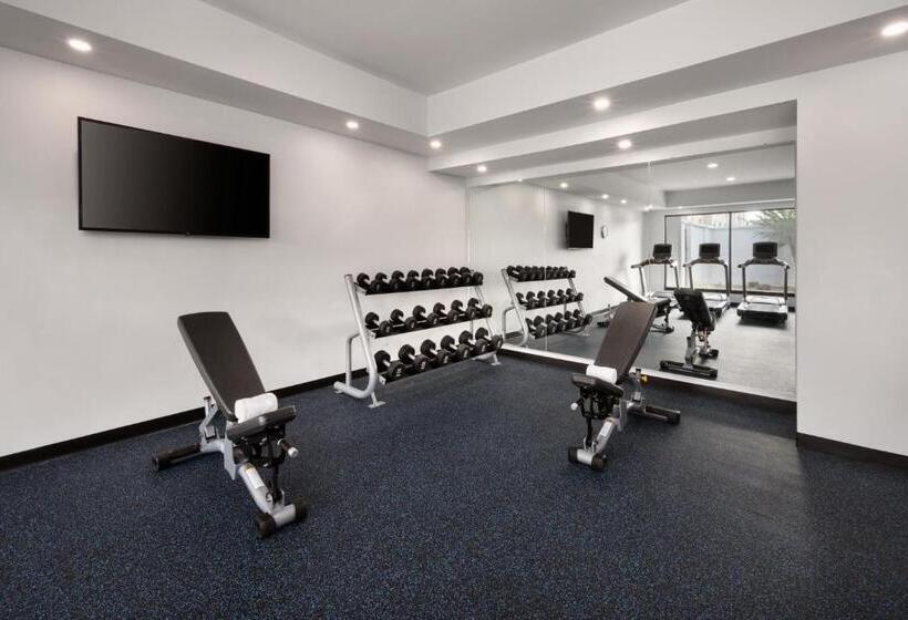 هتل Courtyard Mobile