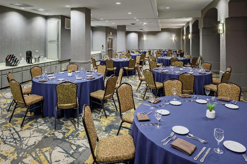 هتل Doubletree By Hilton San Antonio Downtown
