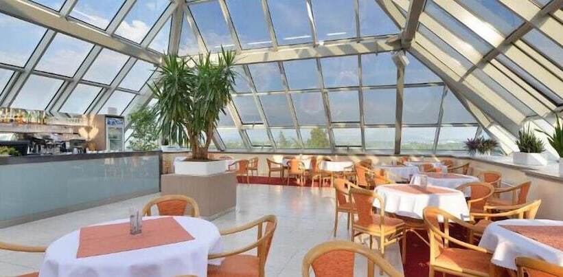 Lázeňský Hotel Pyramida