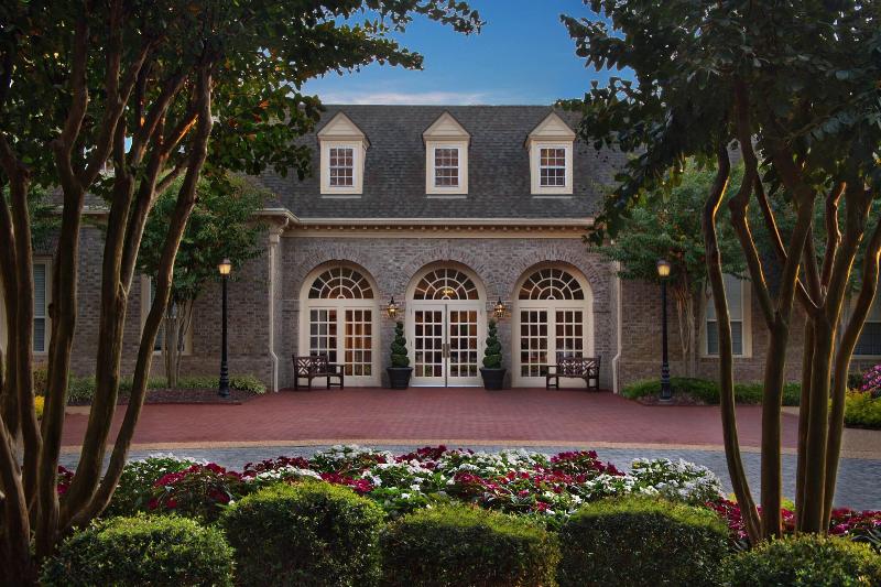 هتل Marriott's Manor Club at Ford's Colony
