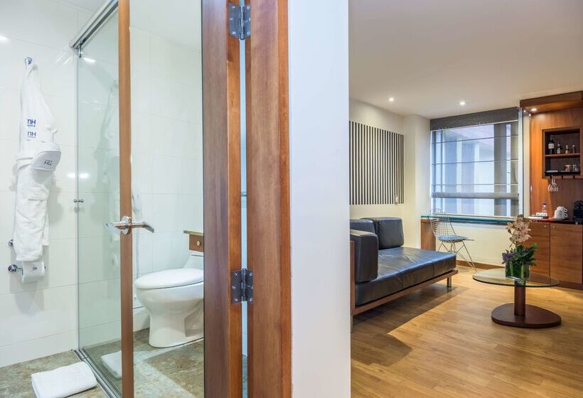 בית מלון כפרי Avani Royal Zona T Bogotá