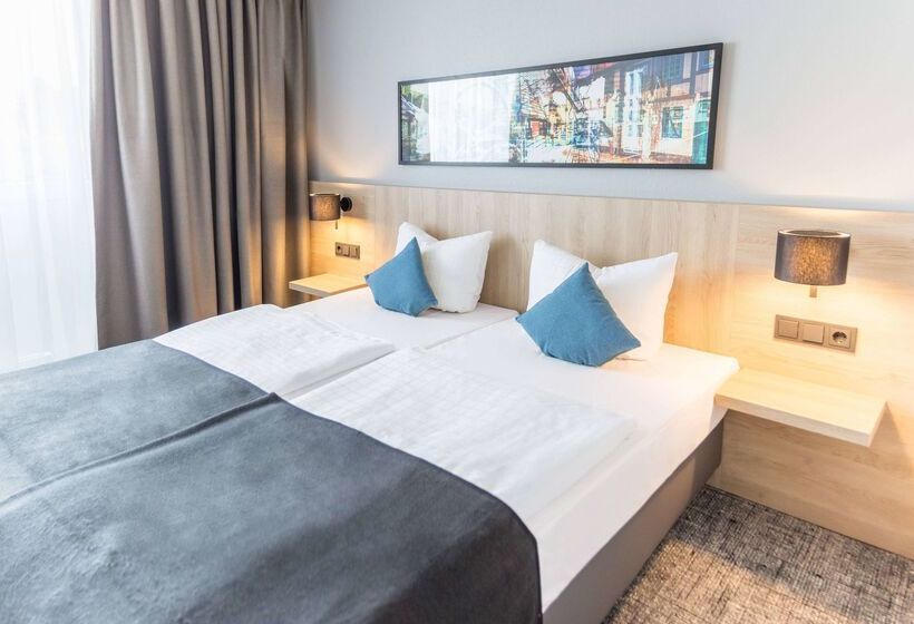 בית מלון כפרי Ramada By Wyndham Flensburg City