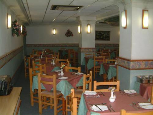 فندق Relax Inn