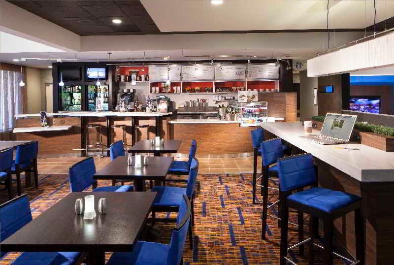 فندق Courtyard Fort Myers Cape Coral