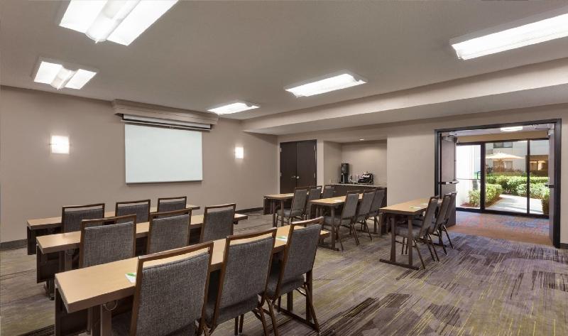 فندق Courtyard Fort Myers Cape Coral