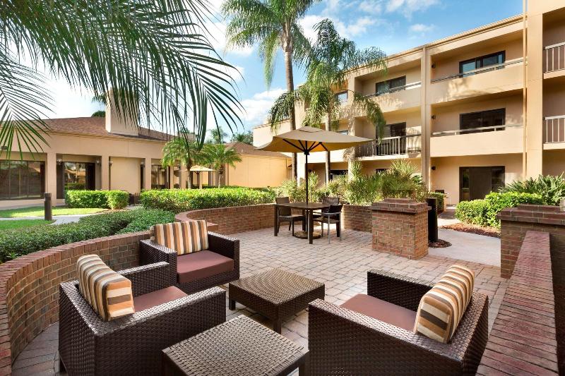 فندق Courtyard Fort Myers Cape Coral