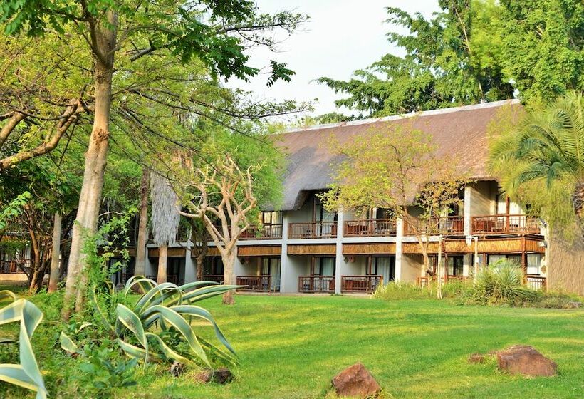 فندق Cresta Mowana Safari Resort & Spa