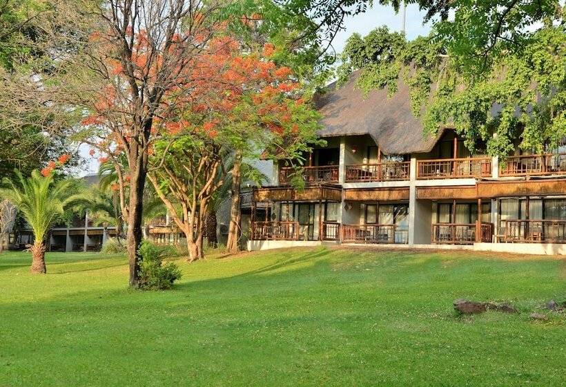 فندق Cresta Mowana Safari Resort & Spa