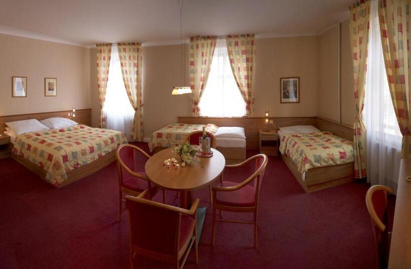 هتل česká Koruna