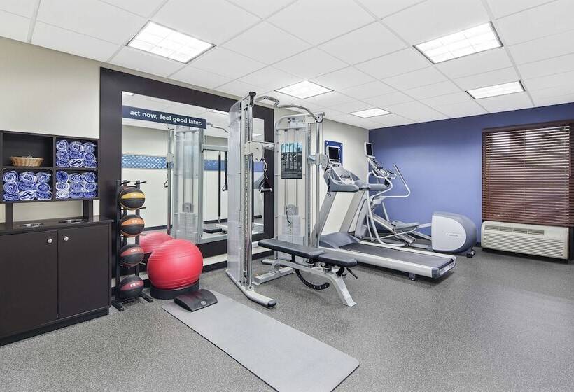 هتل Hampton Inn Atlantatown Center/kennesaw
