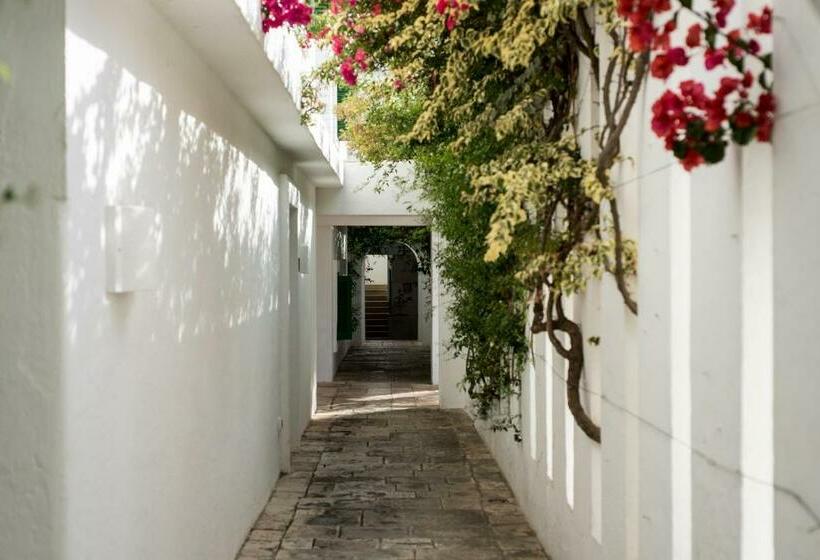 هتل Masseria Il Melograno