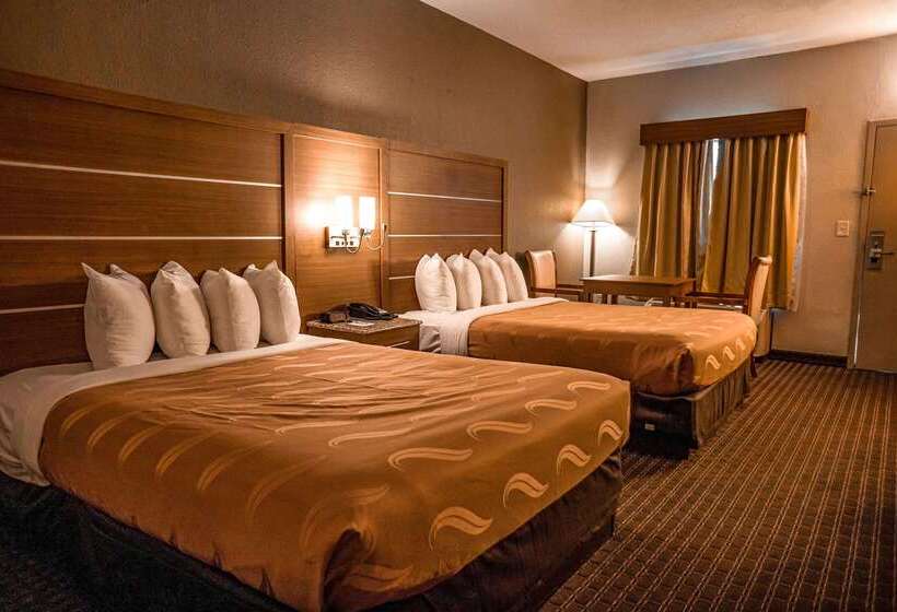هتل Quality Inn & Suites Near Six Flags   Austell