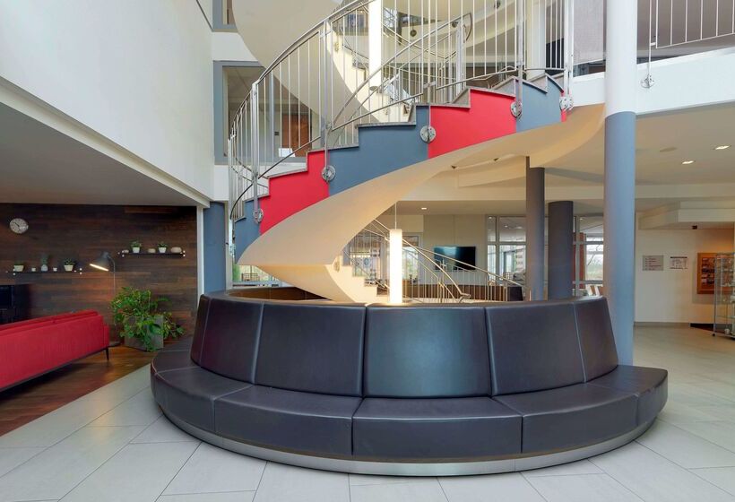 هتل Ramada By Wyndham Dresden