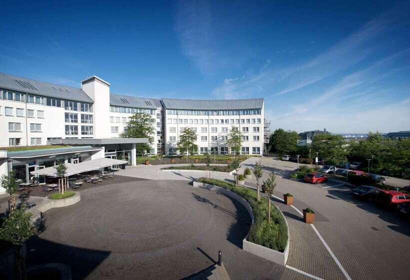 هتل Ramada By Wyndham Dresden