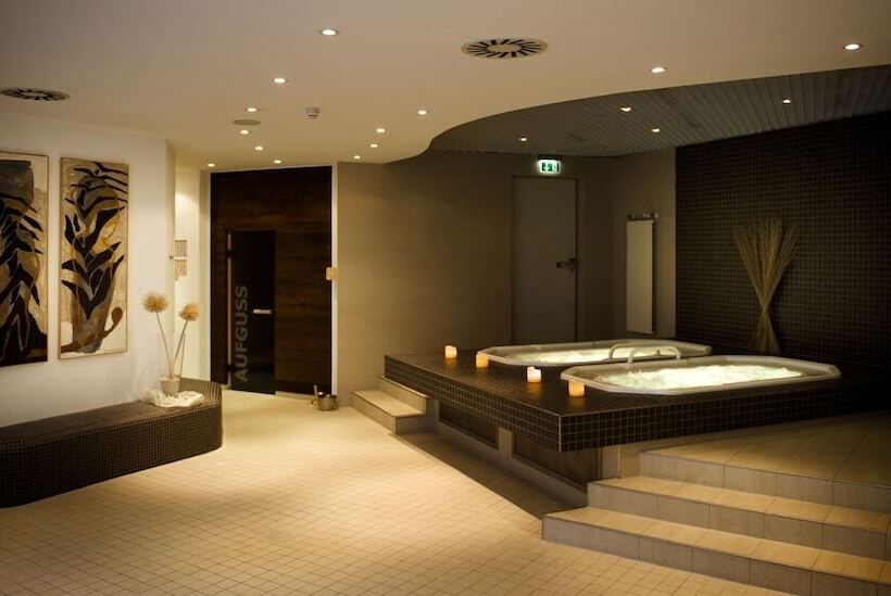 هتل Ramada By Wyndham Dresden