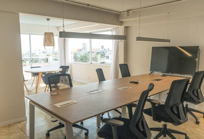 هتل Selina Punta Del Este