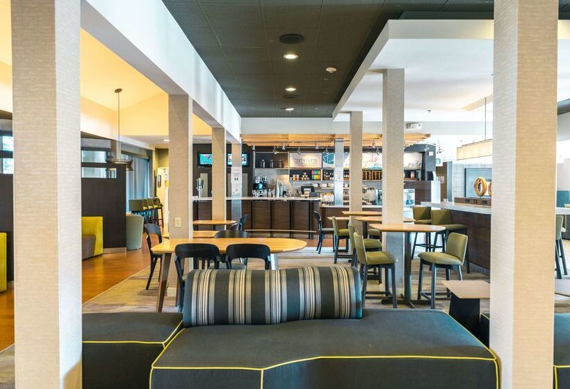 هتل Sonesta Select Camarillo