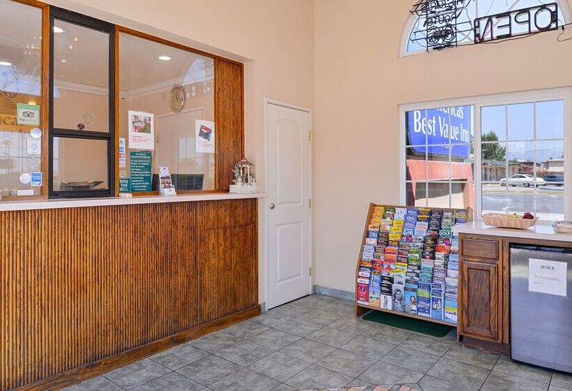 בית מלון כפרי Americas Best Value Inn Rialto