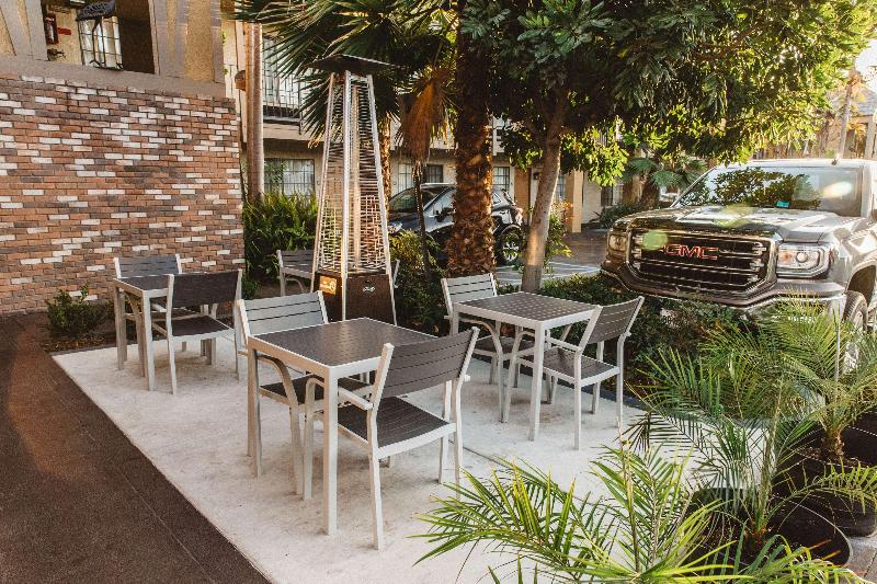 בית מלון כפרי Best Western Palm Garden Inn