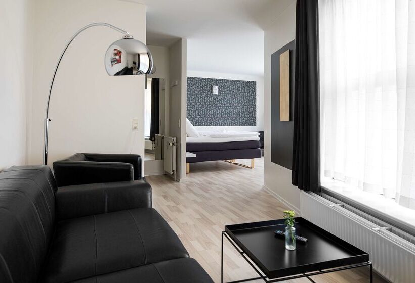 هتل Best Western Royal Holstebro