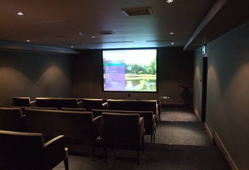 فندق Buxted Park Country House