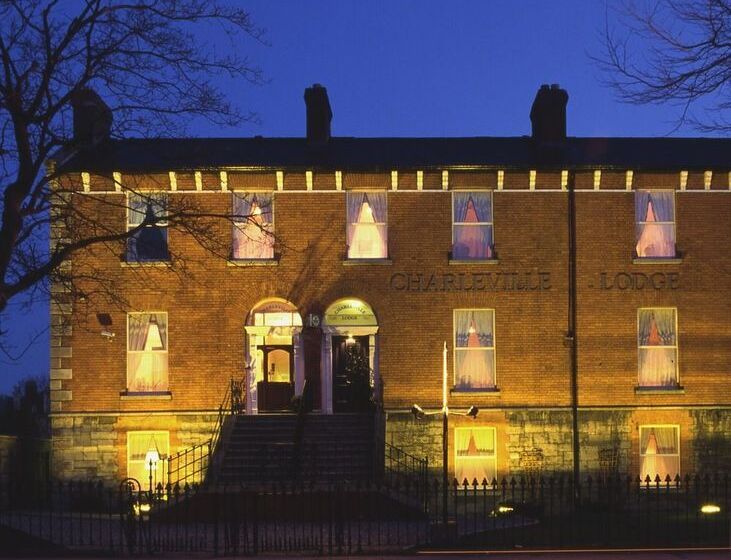ホテル Charleville Lodge