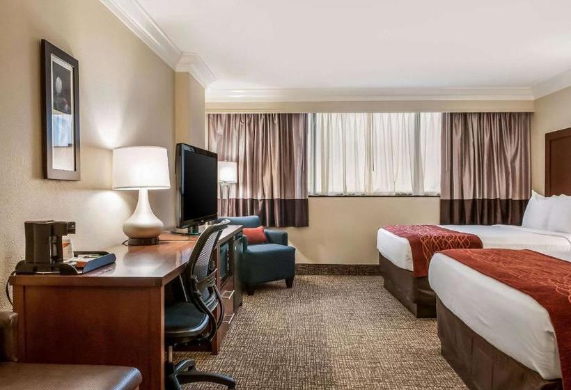 Hotel Comfort Inn & Suites At Copeland Tower