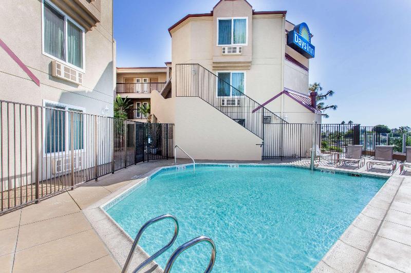 فندق Days Inn By Wyndham Carlsbad