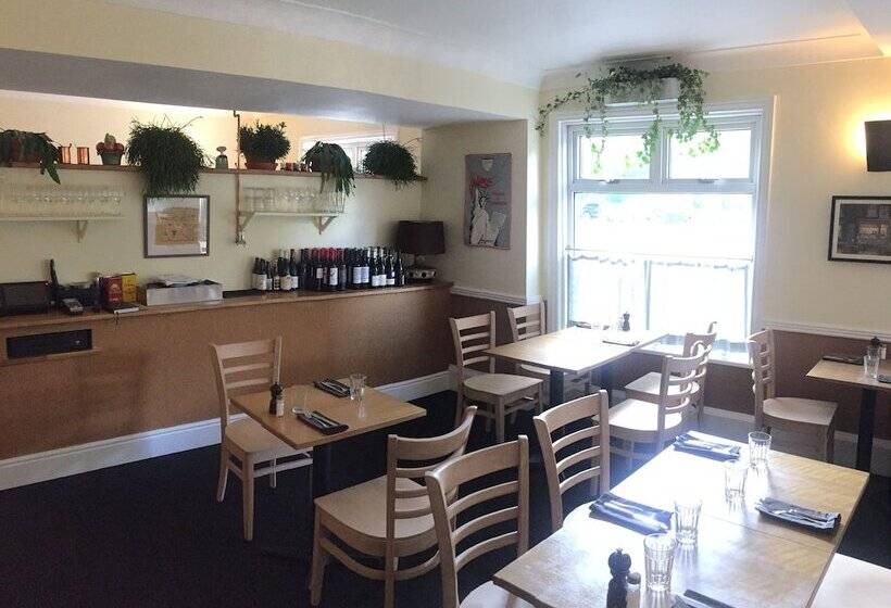 هتل Newell Bistro And Rooms