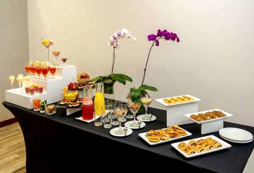 호텔 NH Cali Royal