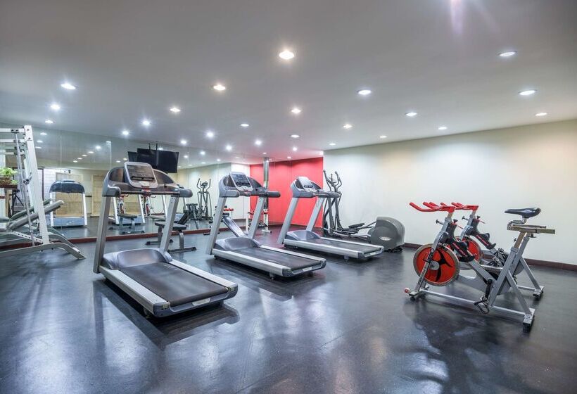 هتل NH Cali Royal