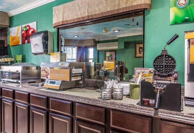 בית מלון כפרי Quality Inn Hemet  San Jacinto
