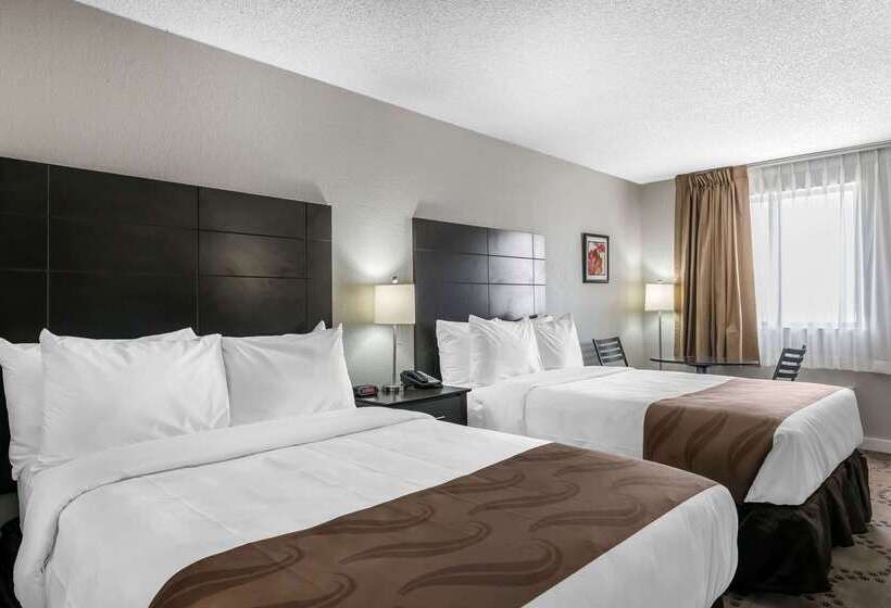 هتل Quality Inn & Suites Kissimmee By The Lake