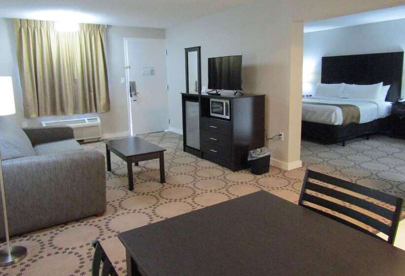 هتل Quality Inn & Suites Kissimmee By The Lake