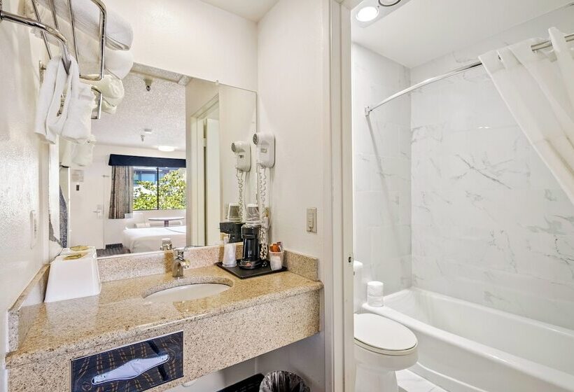 בית מלון כפרי Downtown Slo Inn   San Luis Obispo